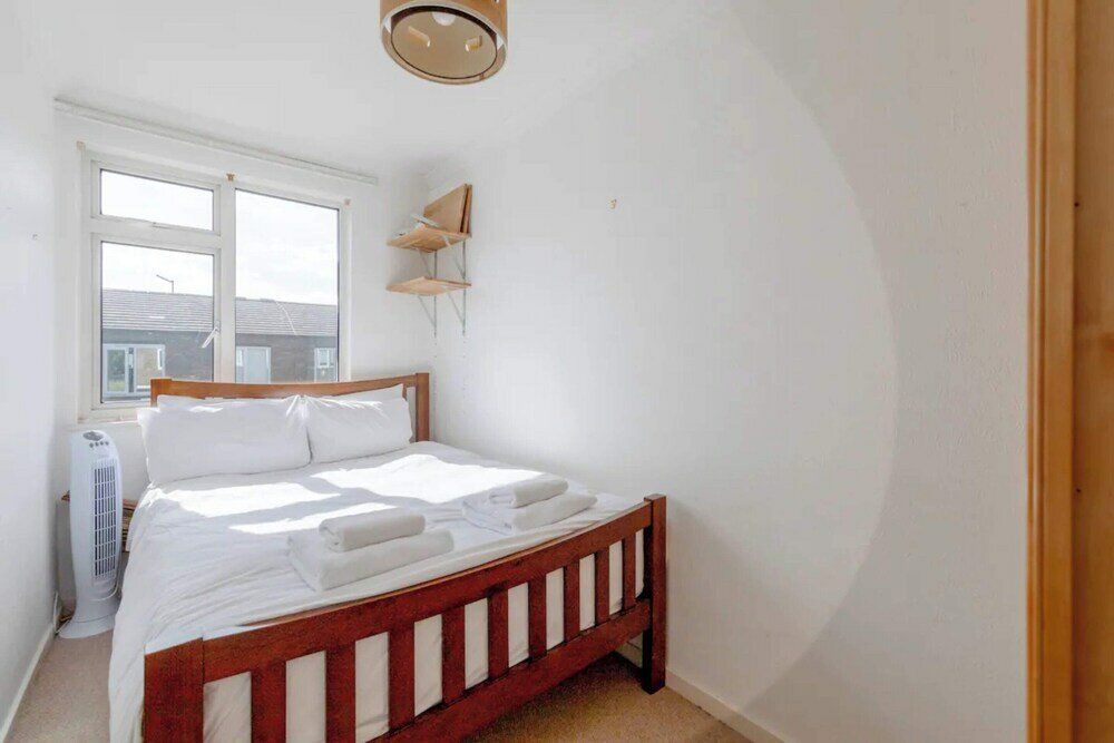 Фото Lovely 3bd Family Home With Garden - North Sheen