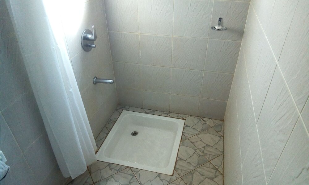 Фото Silver Peak Hotel Lira Ltd