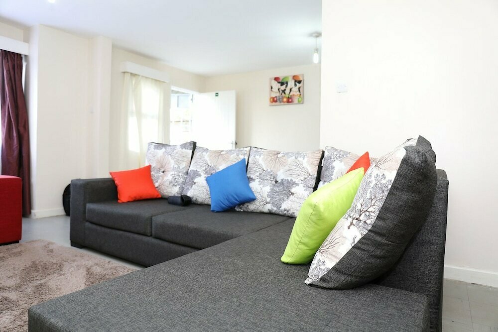 Hotel Kattaa's Quiet & Cozy Home near Jkia, Nairobi, photo