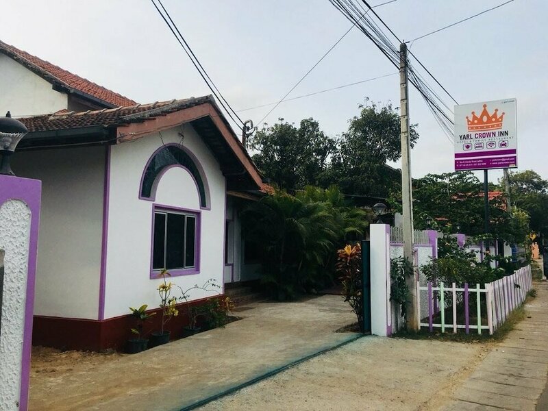 Гостиница Yarl Crown Inn в Канди