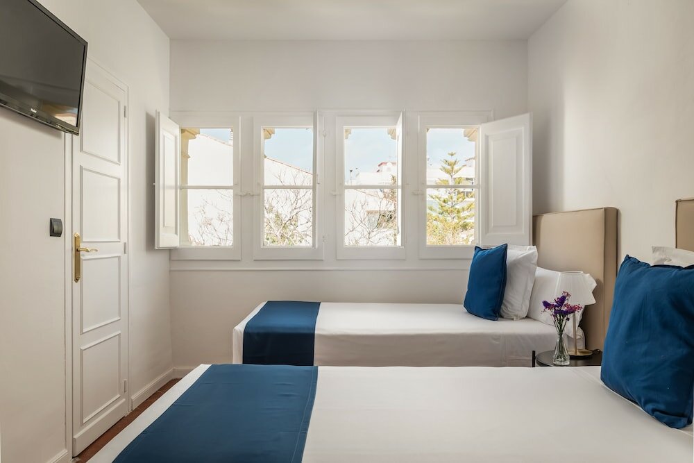 Фото Hotel Medium Sitges 1883