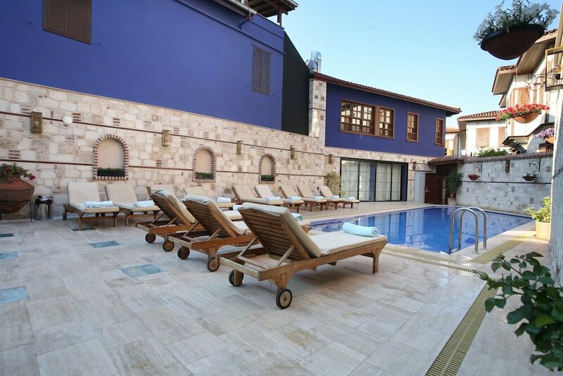 Апартаменты Attractive Studio with Jacuzzi Emp205 в Муратпаше