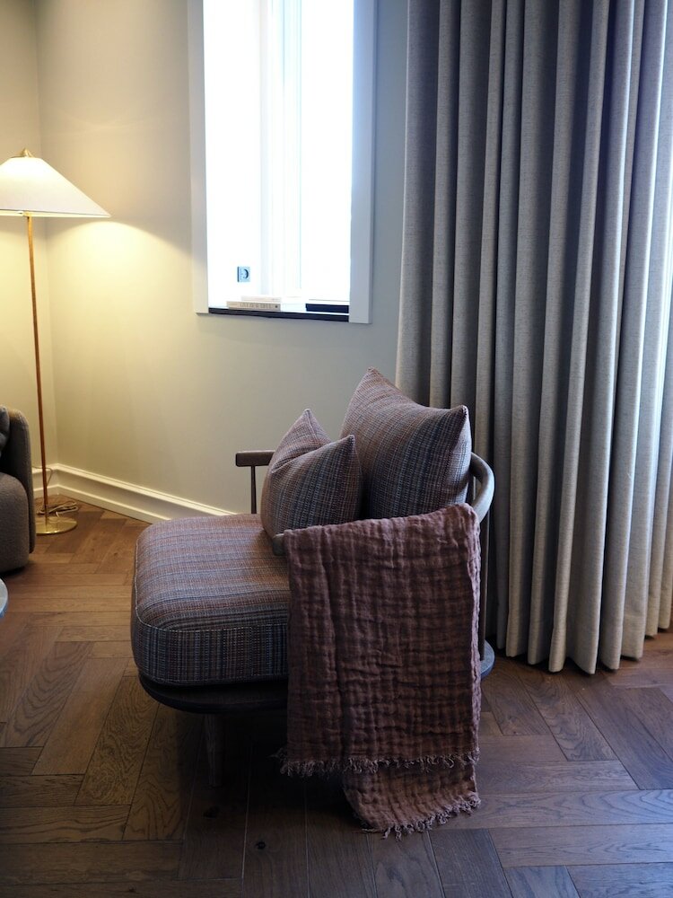 Фото Hypernym Hotel & Suites