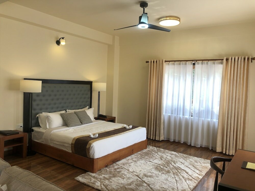 Фото Legphel Hotel