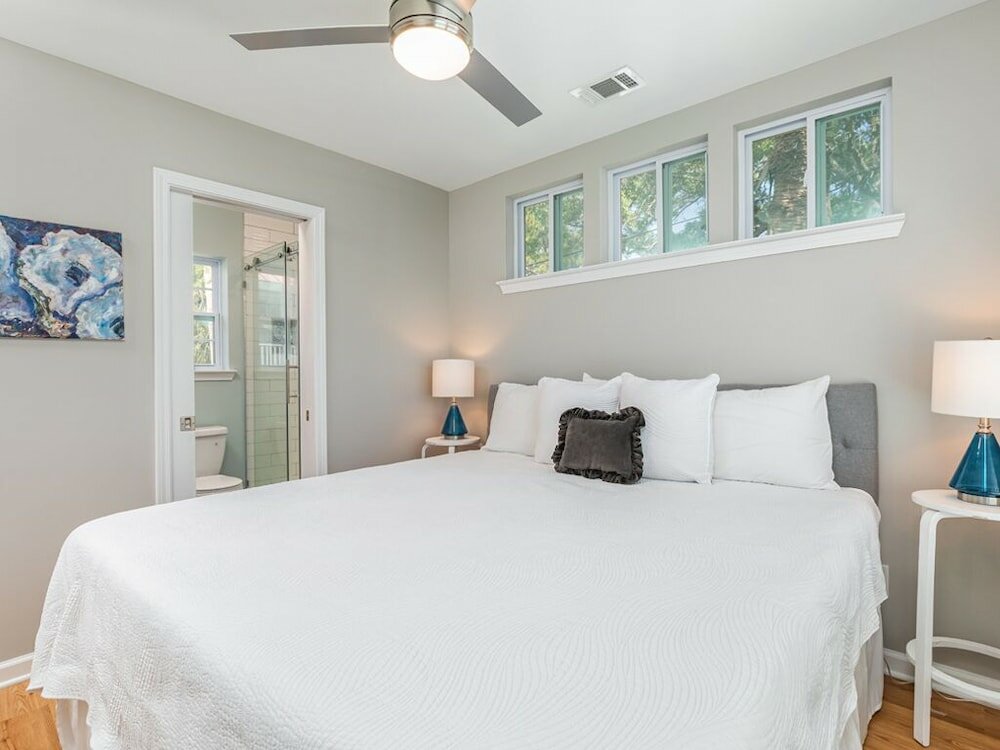 Фото The Flying Pigs Cottage