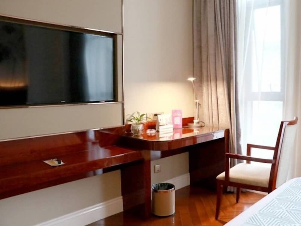 Фото GreenTree Eastern Hotel Binhai Obrao Liya City Square