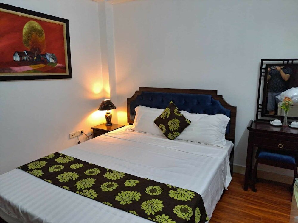 Фото South Gate Hotel