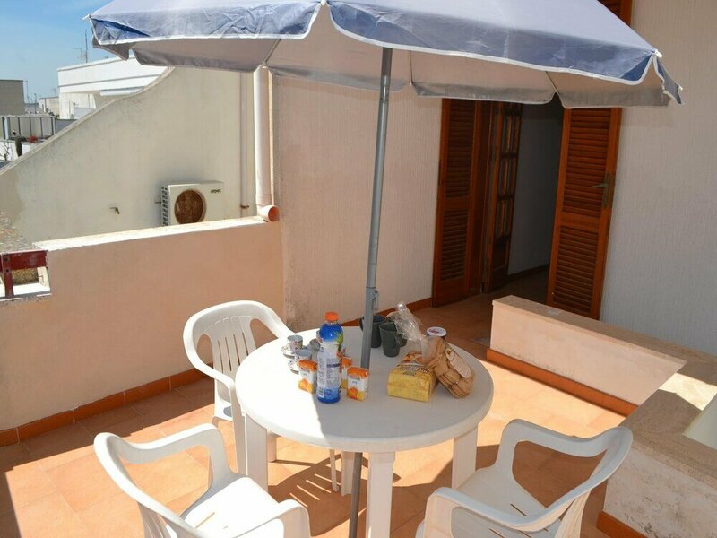 Гостиница Charming Holiday Home Near The Beach With A Terrace Parking Available, Pets