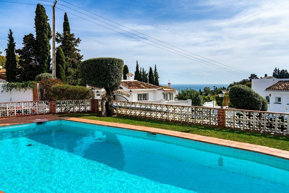 Фото Townhouse with Sea View in Benalmadena Ref 116