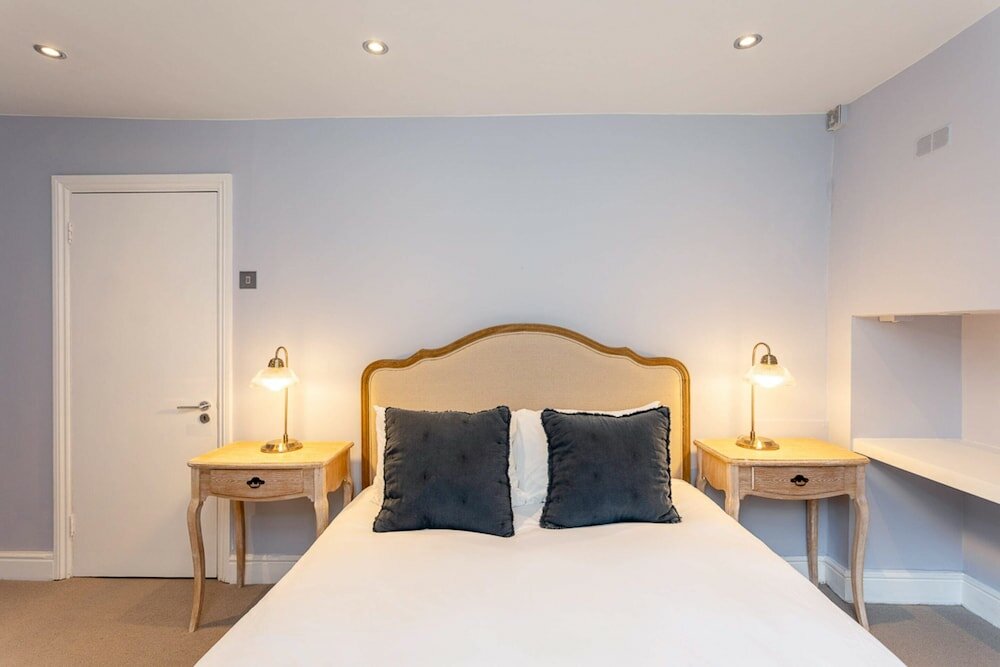 Фото Two Bed Notting Hill Gem