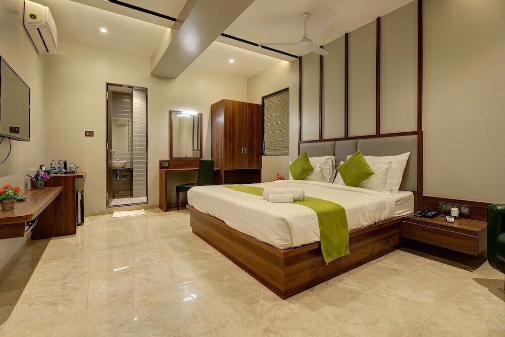 Фото StayBird - Fortune House Business Hotel