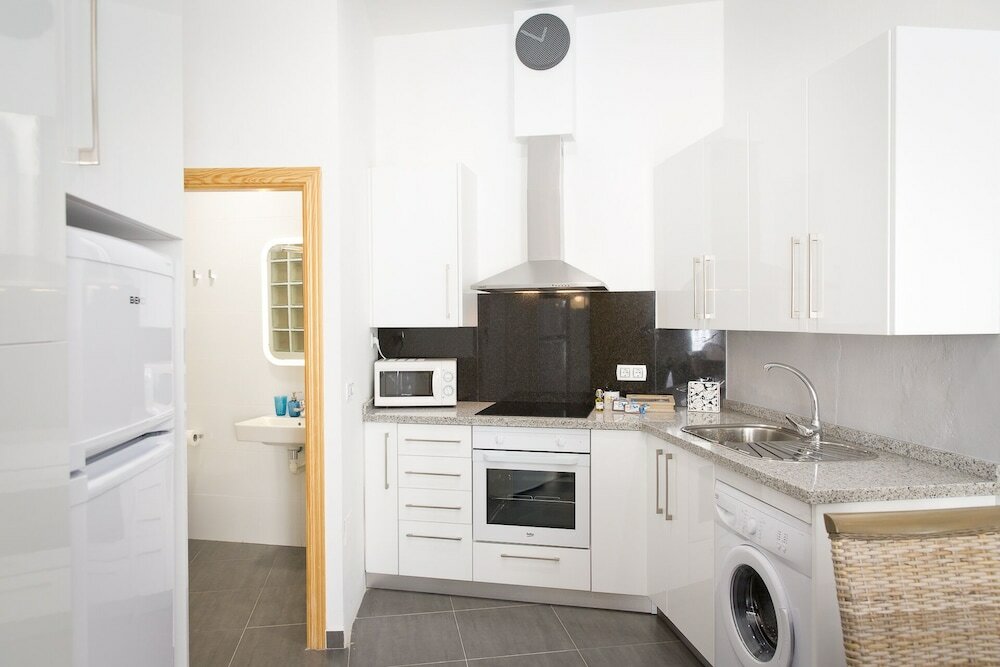 Фото Holidays2Malaga City Center Apartments