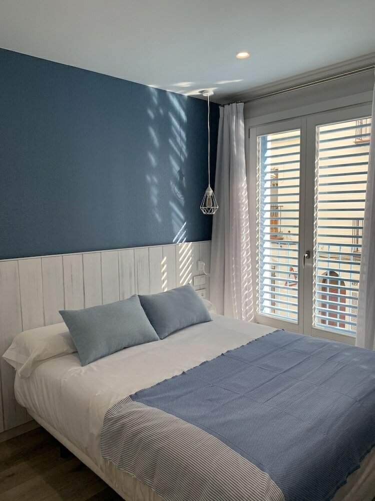 Фото Nerja Casual Rooms