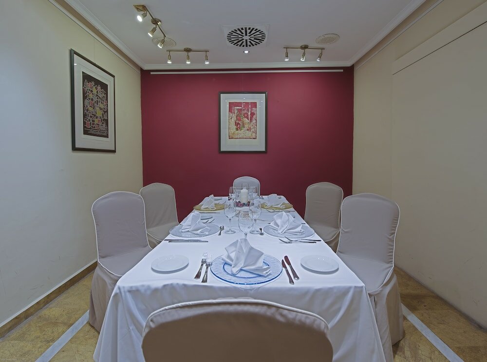 Фото Hotel Porcel Sabica