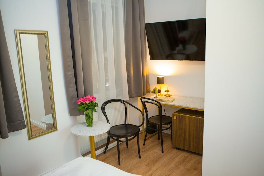 Фото Pension Central - Self Check-in