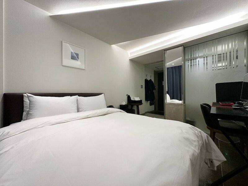 Гостиница Design Hotel Hip в Сеуле