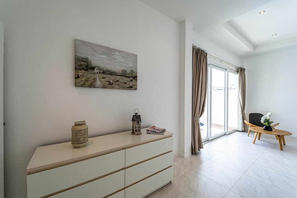 Фото Modern Large 2 Bedroom Pool Villa - Pv2