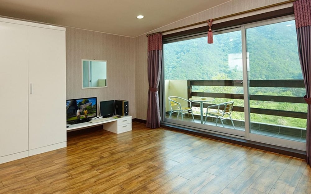 Фото Yangyang Denver House Pension