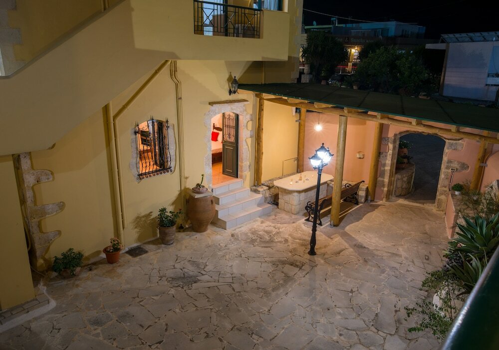 Фото Skandalis Traditional Suites