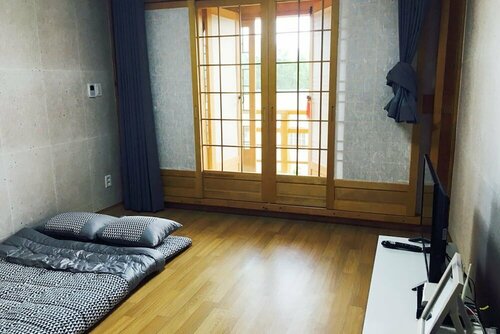 Гостиница Gyeongju Oreung Hanok Stay в Кенджу