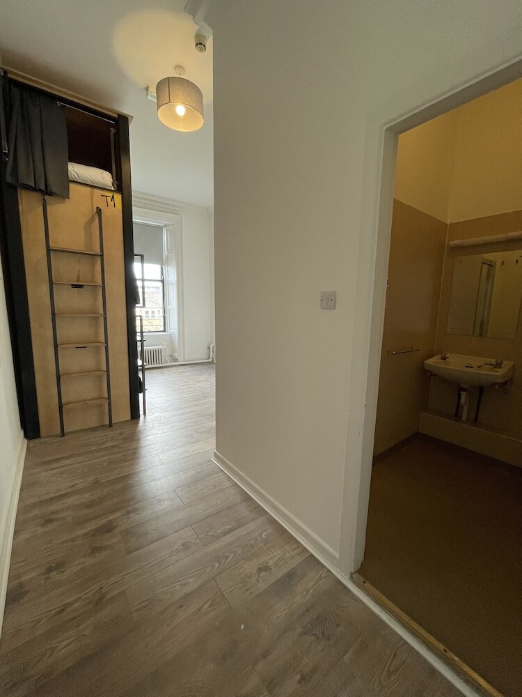 Фото Leevin Hostel George