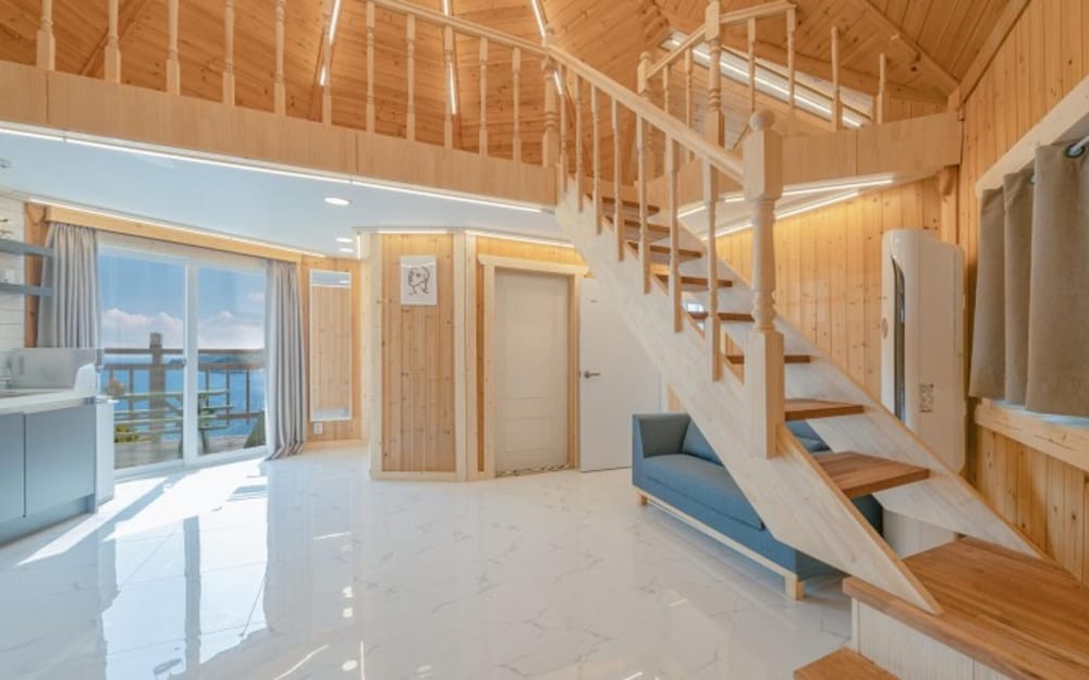 Фото Yeosu Morning of Finland Resort Pension