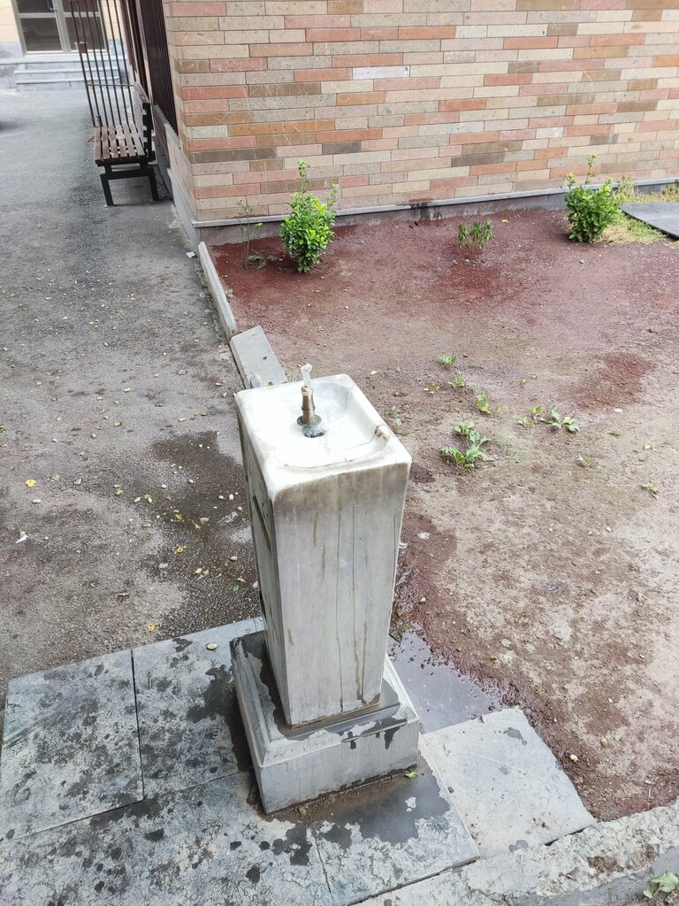 Standpipe Drinking fountain, Yerevan, photo