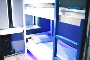 Like Hostel