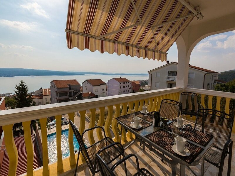 Жильё посуточно Lovely Apartment in Crikvenica near Sea Beach в Цриквенице