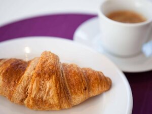 Гостиница Living In Aparthotel