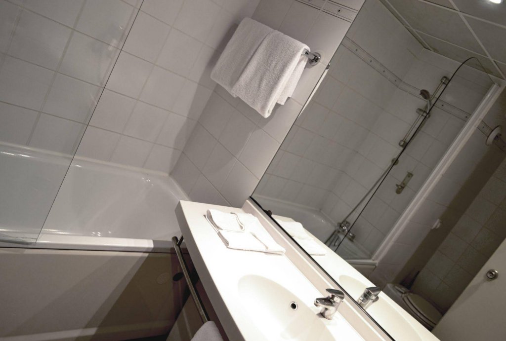 Фото Art Hotel Paris Est