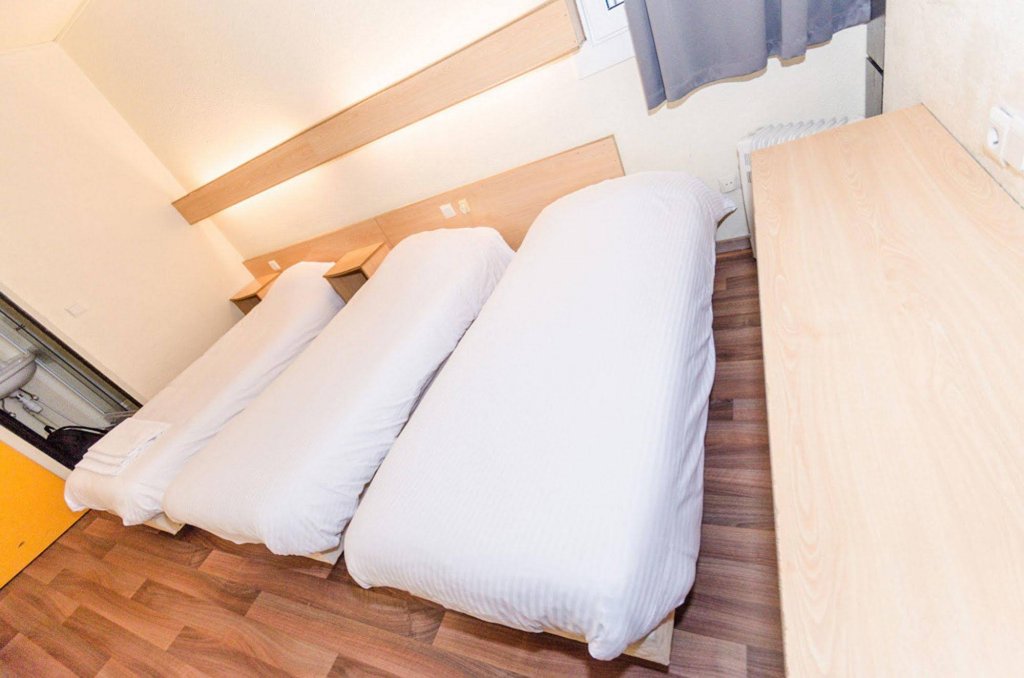 Фото Hotel de la Basse Sambre