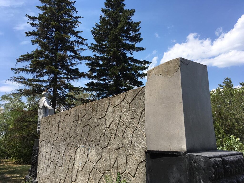 Monument, memorial Монумент воинам, павшим при освобождении с. Круглое, Rostov Oblast, photo