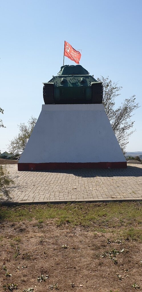 Monument to technology Танк Т-34, Temryuk, photo
