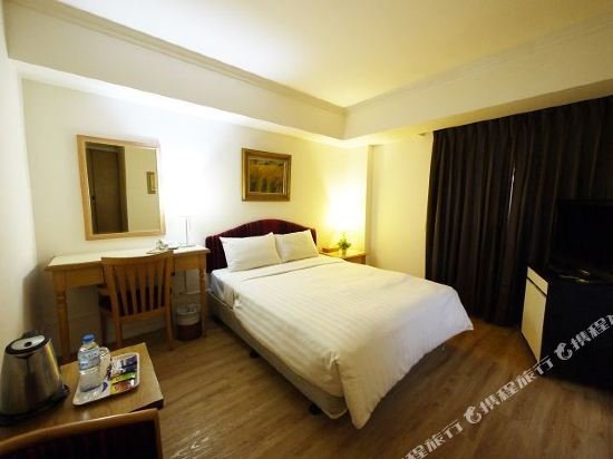 Фото Gaudi Hotel