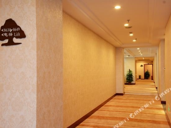 Фото GreenTree Inn Dongguan Houjie Business Hotel