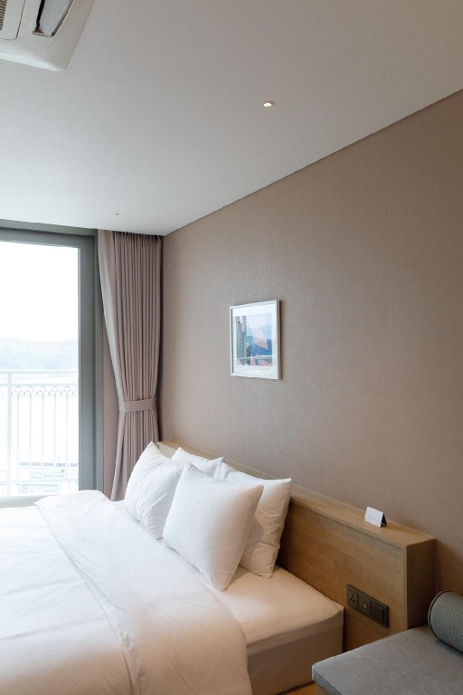 Фото The Week& Resort