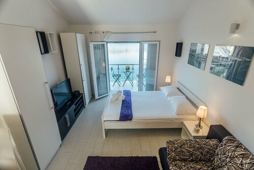 Апартаменты Monet Apartments в Тивате