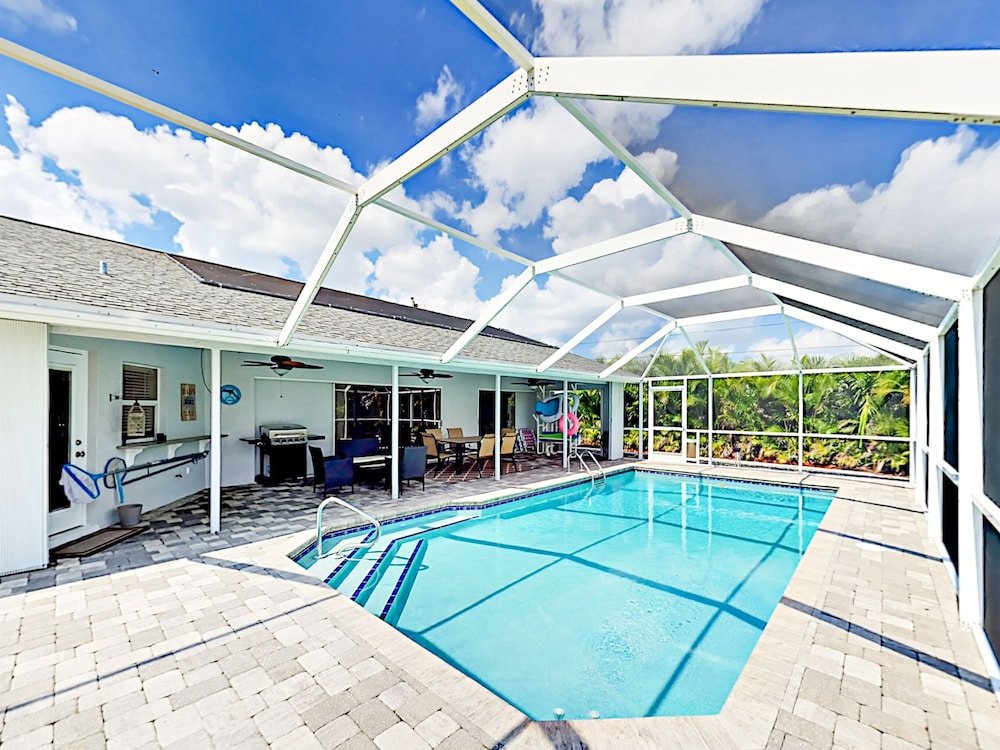 Фото 3717 Se 12th Home 3 Bedrooms 2 Bathrooms Home