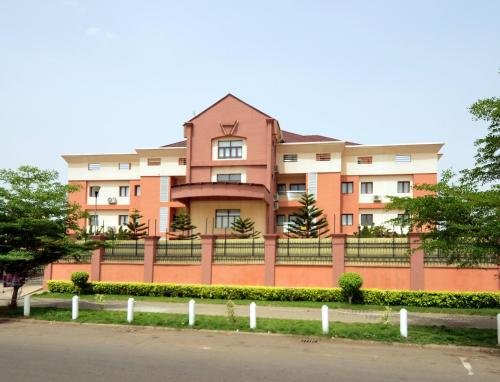 Фото Alphaplus Apartments