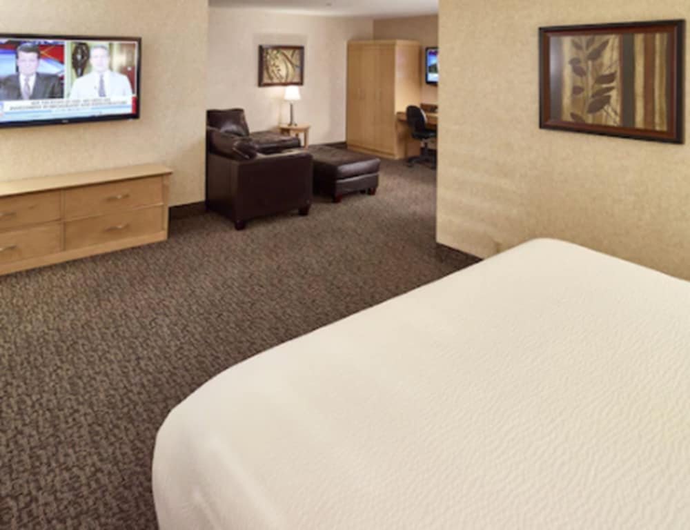 Фото LivINN Hotel Minneapolis North Fridley