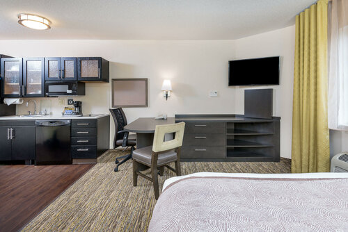 Гостиница Candlewood Suites Washington Dulles Sterling, an Ihg Hotel