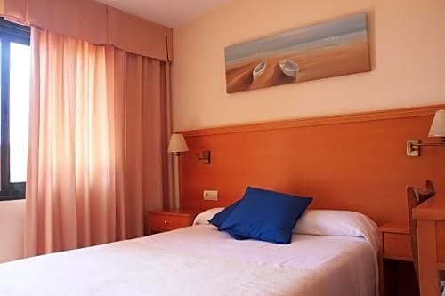 Фото Hotel Doña Catalina