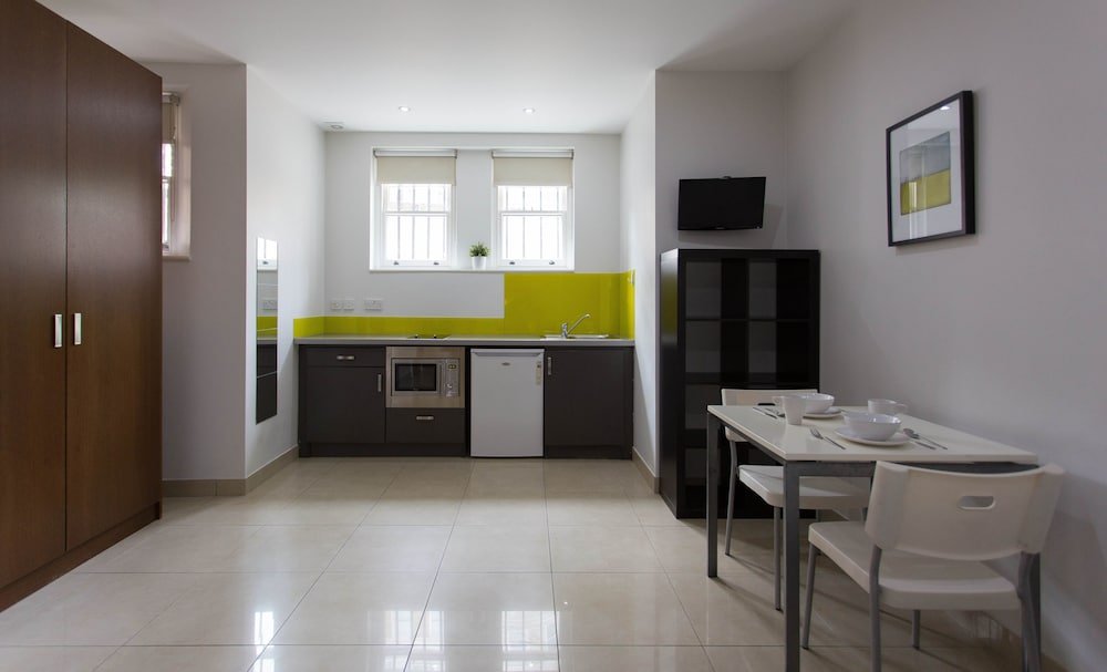 Фото St James House Serviced Apartments