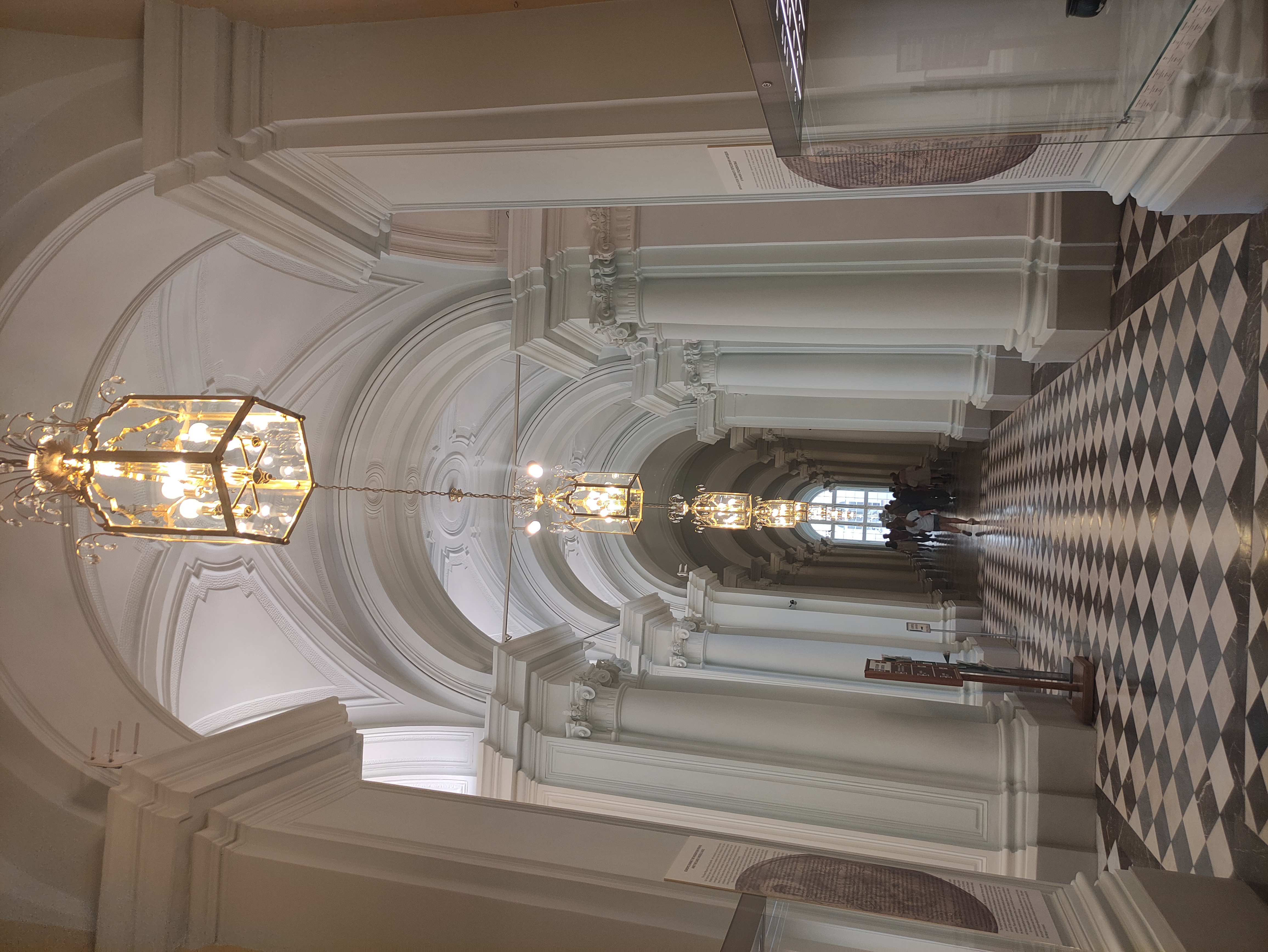 Фото У Эрмитажа