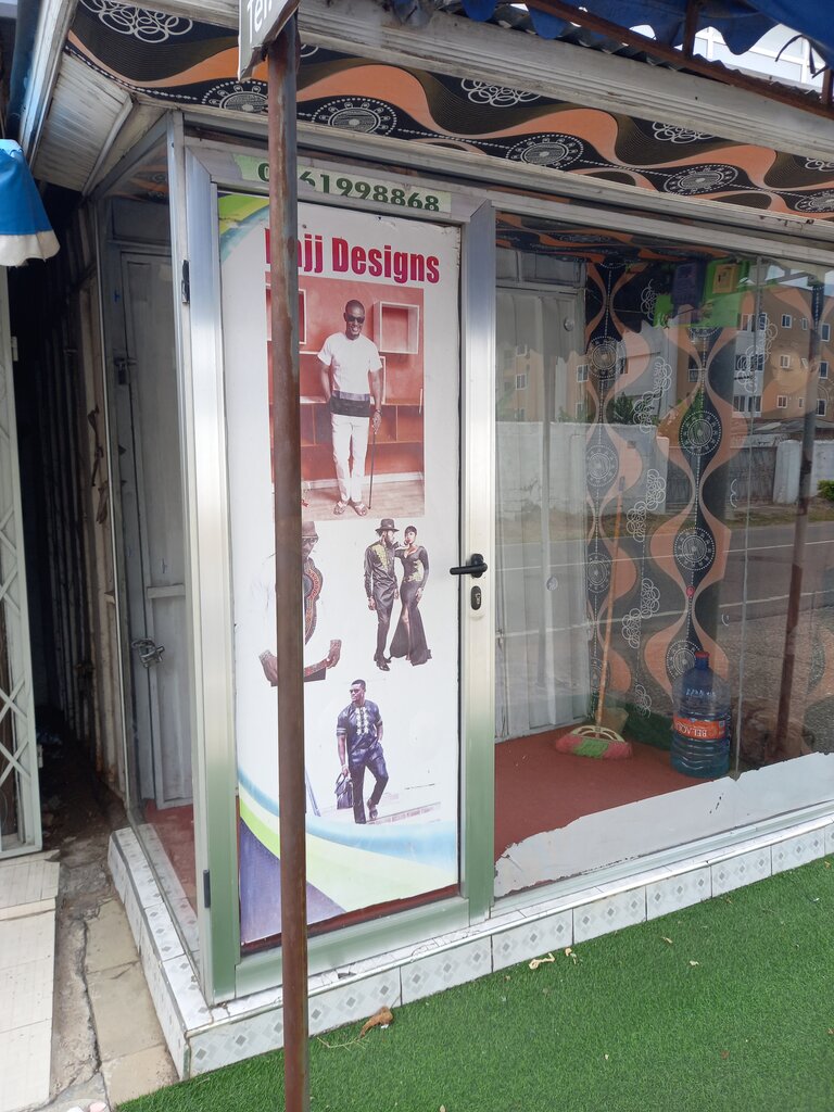 Tailor Hajj design, Accra, photo