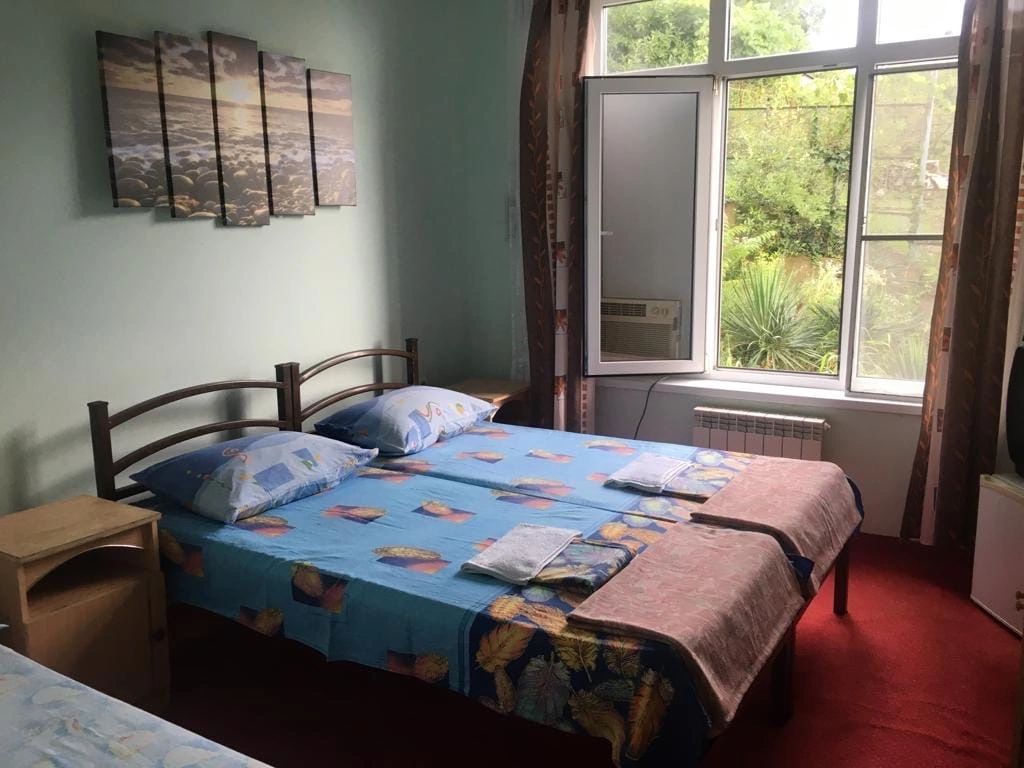 Фото Дом с флагом