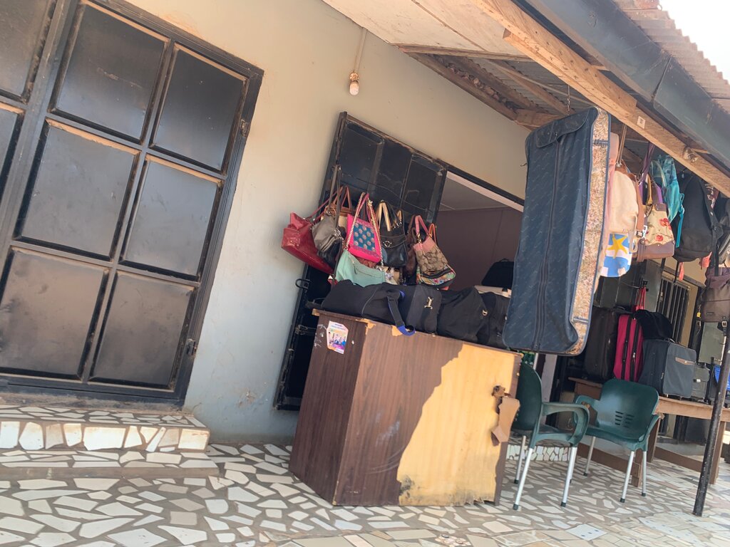 Bags and suitcases store Vida’s Collectives, Earth, photo