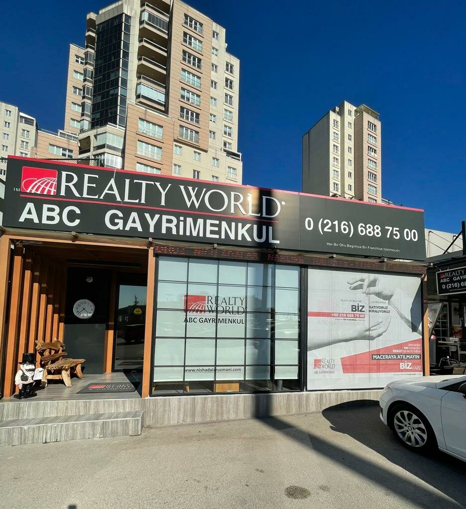 Agencia inmobiliaria Realty World ABC Nish Islands, , foto