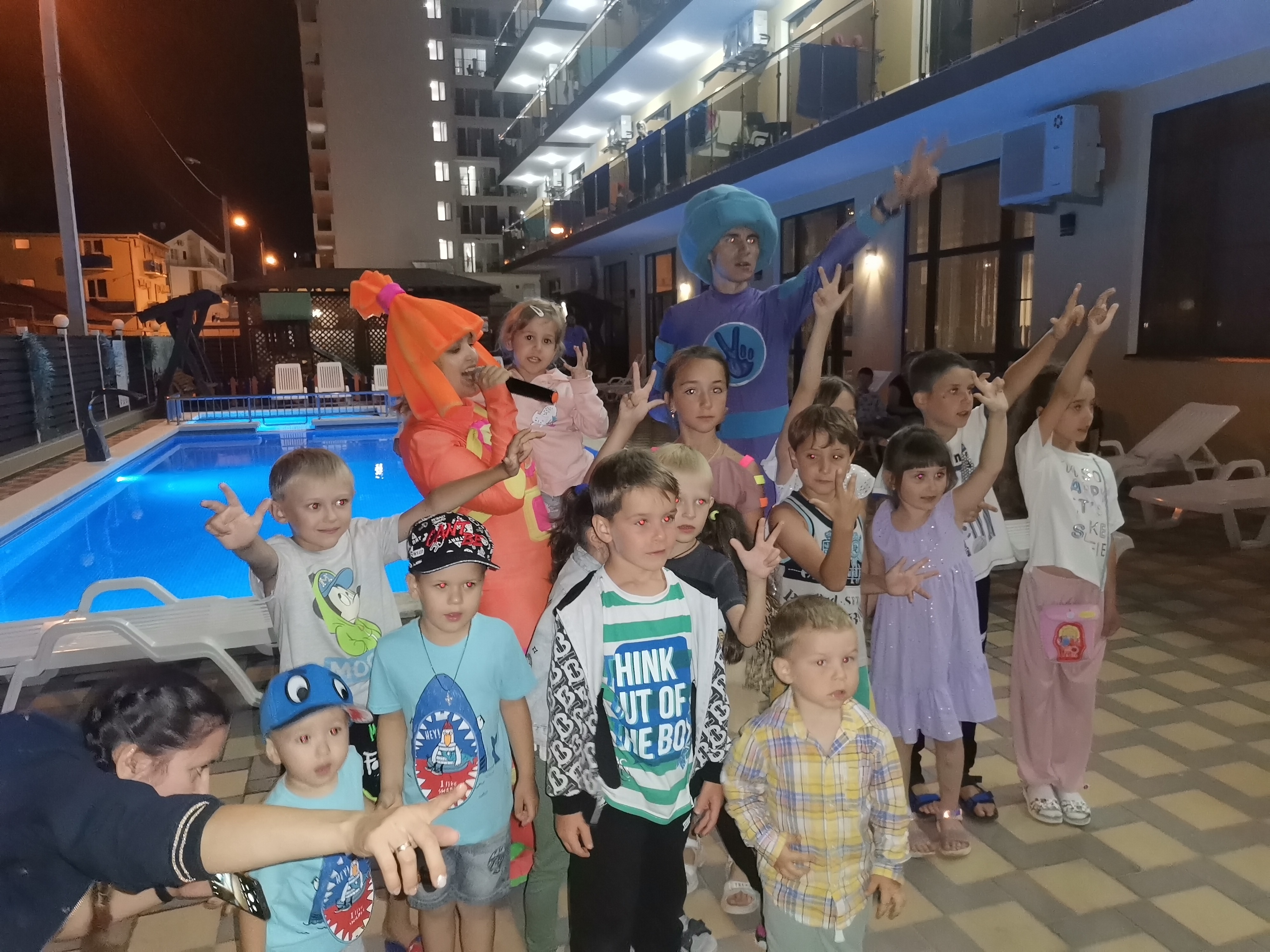 Фото Leonsia Family Hotel